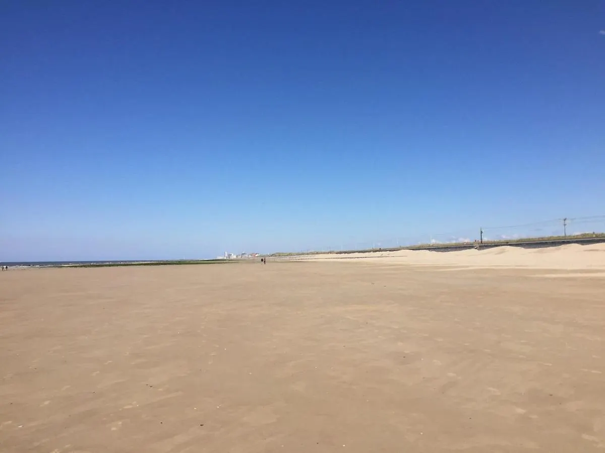 Rustig Appartement Met Zeezicht Dicht Bij Het Centrum Ostend 0*,